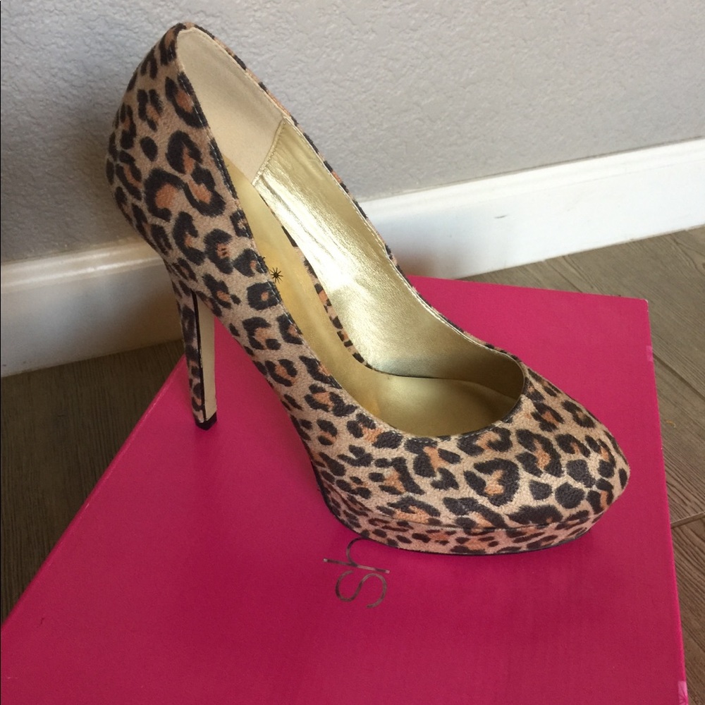 Leopard Print Heels - NWT Shoedazzle